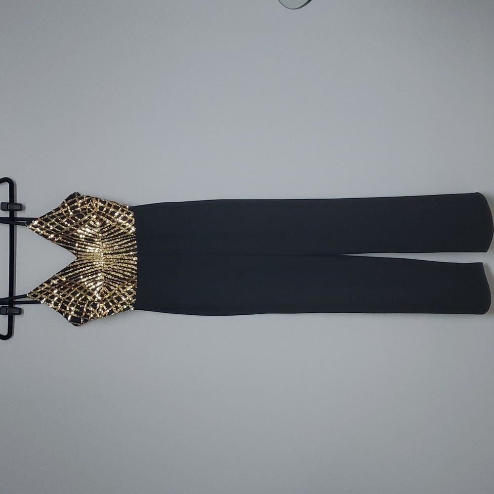 Black jumpsuit with sequin